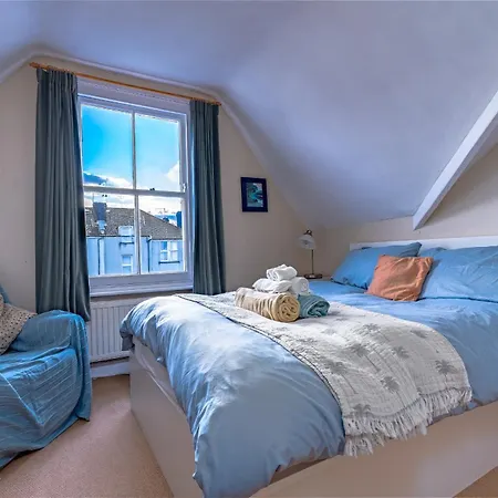 Otel Elegant 4-bedroom Victorian Terrace With Serene Garden Bristol